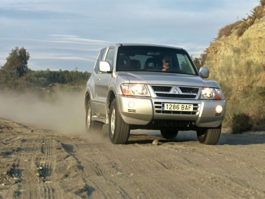  Mitsubishi Pajero 3-Door III 1999 года  (фото 12 из 12)